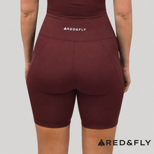 Cargar imagen en el visor de la galería, Short Leggings Essential
